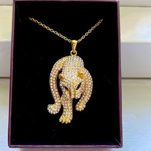 Beautiful Tiger or Cat looking necklace with simulated diamonds